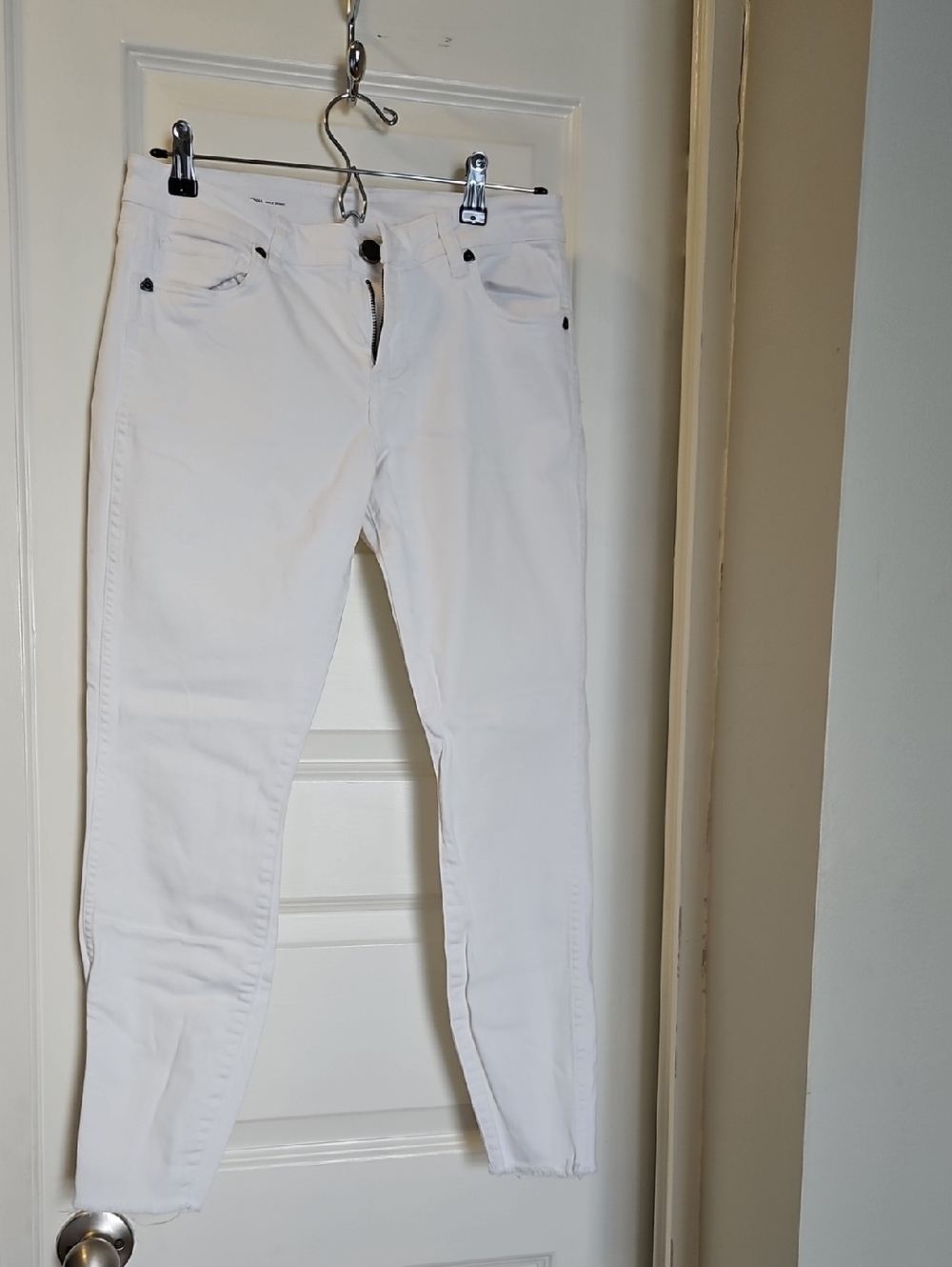 Kut from the Kloth White Skinny Jeans